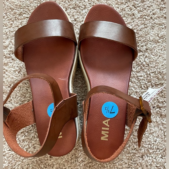 Tan MIA Sandals - Picture 2 of 3